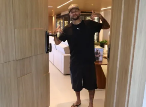 تقنية (الدم الذاتي).. سلاح نيمار السري لتقوية الركبة قبل المونديال