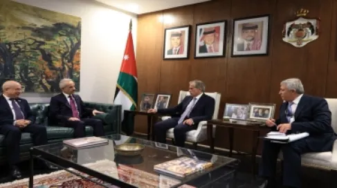 حسان يؤكد أهمية الاجتماع الثلاثي لتعزيز التعاون الإقليمي في قطاع النقل