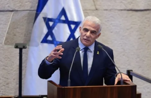 لابيد ينتقد فشل نتنياهو: كارثة سياسية غير مسبوقة وفشل استراتيجي