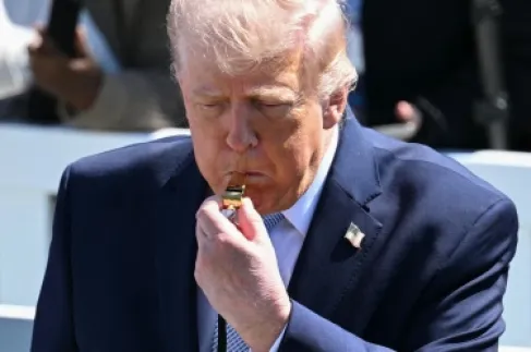 ترمب: إيران تستطيع بدء عملية إعادة الإعمار