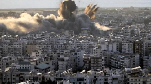 الاحتلال يستهدف لبنان بـ 100 غارة جوية خلال 10 دقائق