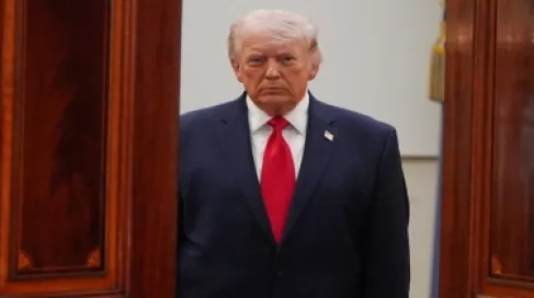 ترمب يعلن فرض رسوم جمركية 50% على أي دولة تمد إيران بالسلاح