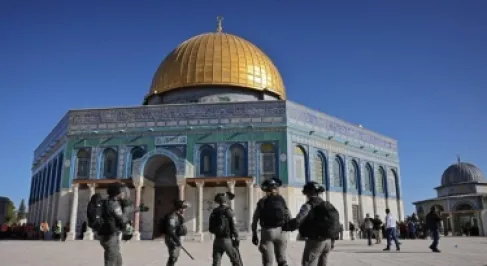 بعد إغلاق دام 40 يومًا..  إعادة فتح المسجد الأقصى أمام المصلين