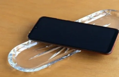 لماذا لا يجب إعطاء الطفل هاتفا ذكياً قبل سن 11 عاماً ؟