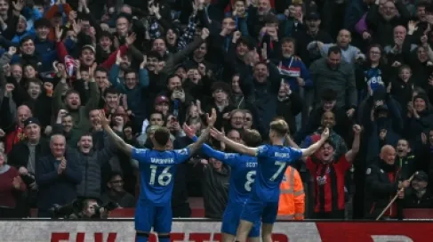 خسارة غير متوقعة لآرسنال تعيد الاثارة للدوري الإنجليزي