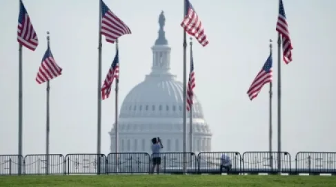 الولايات المتحدة تسحب البطاقات الخضراء من أقارب مسؤولين إيرانيين