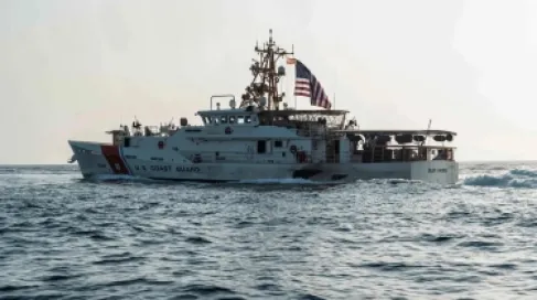 إيران تنفي دخول سفن أمريكية مضيق هرمز