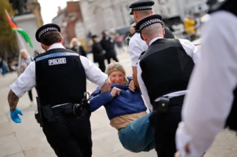 اعتقال 92 شخصا باحتجاج داعم لـ (فلسطين أكشن) في لندن