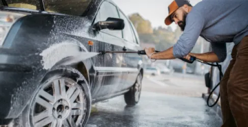 الأردن.. أصحاب مغاسل السيارات يطالبون برفع الأجور