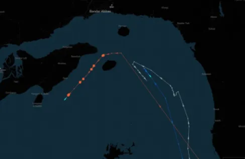بلومبيرغ : ناقلتا نفط تغيران مسارهما في هرمز بعد انهيار المفاوضات الأمريكية الإيرانية