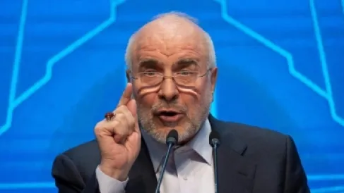 قاليباف: علاقتنا مع الامريكيين الان الحرب بالحرب والحوار بالحوار ولن نخضع لأي تهديد