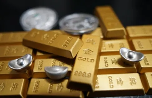 انخفاض أسعار الذهب بعد تصريحات ترمب عن مضيق هرمز