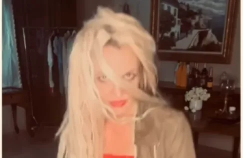 Controversial Global Artist Enters Drug Rehabilitation Center