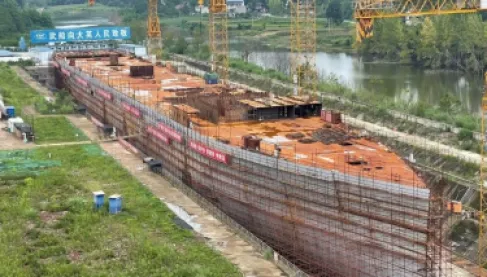 من حلم سياحي إلى مدينة أشباح.. مصير أضخم محاكاة لسفينة تايتانيك في الصين