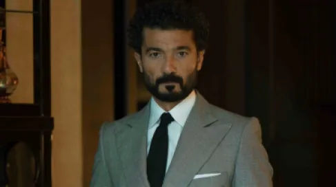 بعد إصابته بجلطة دماغية.. خالد النبوي يتكفل بعلاج الفنان سامي عبد الحليم