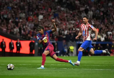 أتلتيكو مدريد يتأهل لنصف النهائي رغم خسارته أمام برشلونة