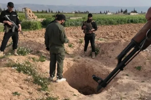 سورية : العثور على نفق يمتد من حمص إلى لبنان