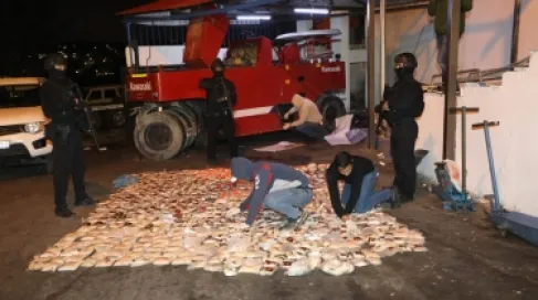 الاردن .. امن الدولة تصدر حكمها بحق 5 متهمين حاولوا تهريب المخدرات بـ (مدحلة)