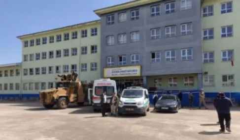 Among them children .. 9 killed and 13 injured in a school shooting in Turkey