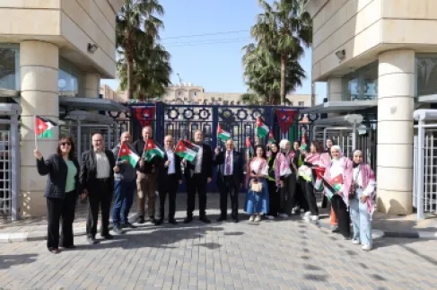 عمّان الأهلية تحتفل بيوم العلم الأردني - صور