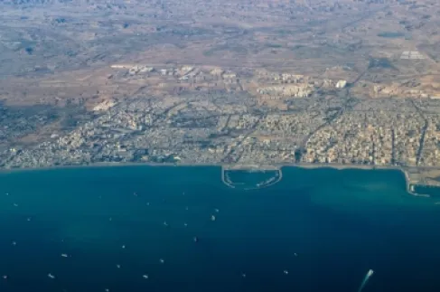 إيران تعلن فتح مضيق هرمز بالكامل