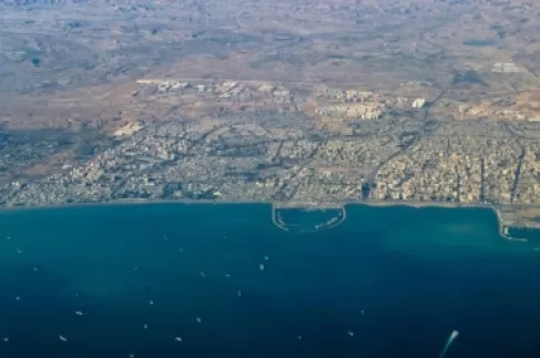 إيران تعلن إعادة إغلاق مضيق هرمز بسبب الحصار الأمريكي