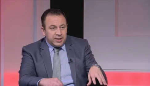 من معهد إدارة عامة إلى أكاديمية حكومية