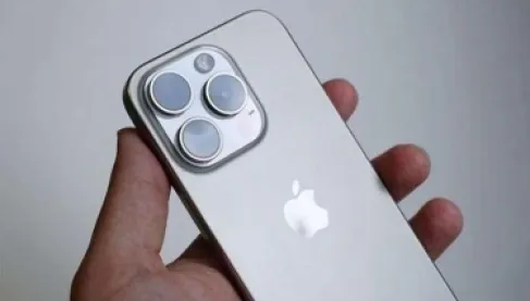 آيفون 18 وجهة «أبل» لخفض التكاليف.. تصنيع أبسط ومواصفات أقل