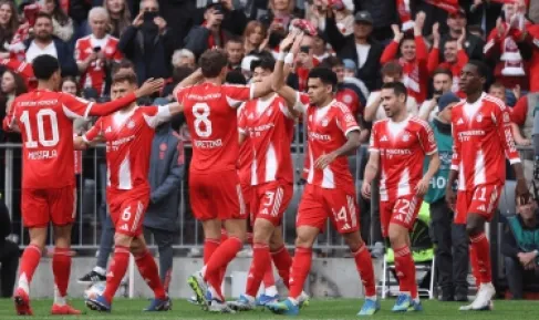 بايرن ميونيخ يحتفظ بلقبه بطلاً للدوري الألماني