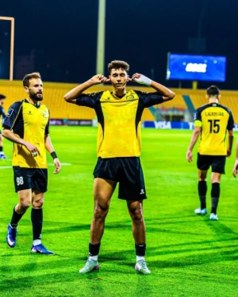 الأهلي القطري يهزم الحسين إربد بثلاثية ويتأهل إلى نصف نهائي آسيا 2