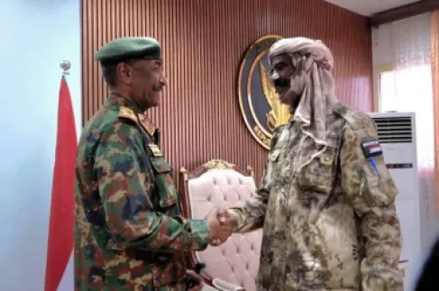 البرهان يرحب بانضمام أحد مؤسسي الدعم السريع للقوات السودانية