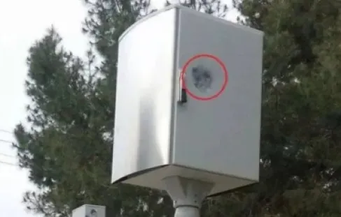 إطلاق نار يطال رادار سرعة في طريق سحاب بعد ساعات من تركيبه