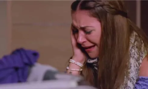 الموت يفجع منة شلبي بوالدها