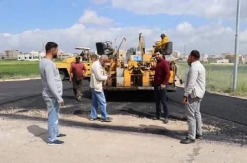 بني عبيد تواصل الإنجاز: تعبيد طرق الصريح وفق أعلى المعايير