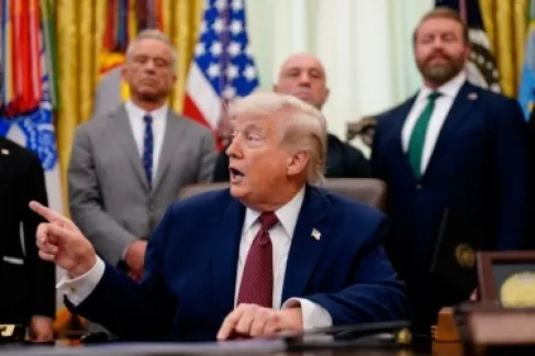 ترمب يحذر: (القنابل ستنفجر) في حال فشل تمديد الهدنة مع إيران غدا