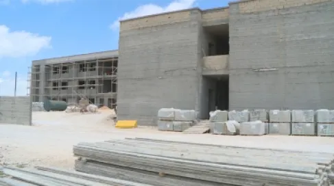 60% نسبة الإنجاز في مشروع مدرسة الطفيلة النموذجية