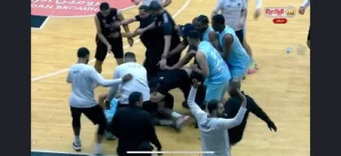 مشاجرة وعراك يوقفان مباراة الفيصلي واتحاد عمّان