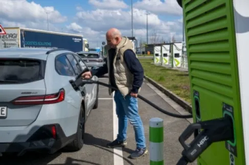 قفزة بمبيعات السيارات الكهربائية بأوروبا