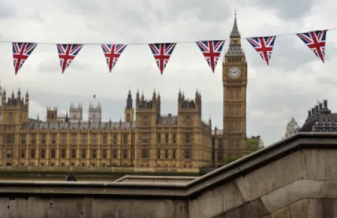 طرد نائبين من البرلمان البريطاني بعد اتهام ستارمر بالكذب - فيديو