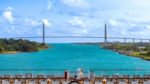 الحرب في الشرق الأوسط تتسبب بارتفاع تكاليف المرور عبر قناة بنما