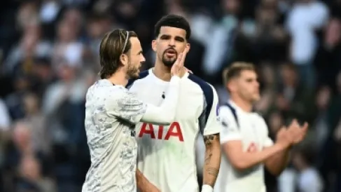 توتنهام يبحث عن أخصائي نفسي للفريق