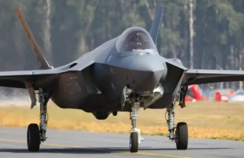 رقم صادم.. كم تستهلك إف-35 من الوقود في رحلة بين أمريكا والصين؟