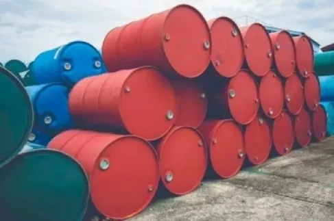 خام برنت يقفز إلى 104 دولارات للبرميل بسبب الصراع