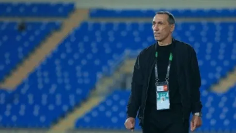 اليوناني دونيس يتولى تدريب المنتخب السعودي