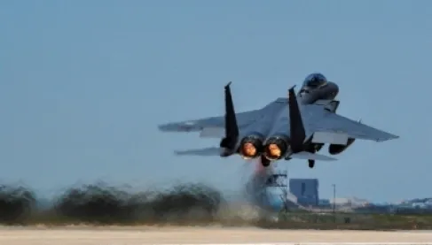 سيلفي بـ 600 ألف دولار.. صورة تتسبب في تصادم مقاتلتين كوريتين