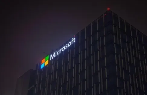 مايكروسوفت تعرض التقاعد المبكر على 7% من موظفيها