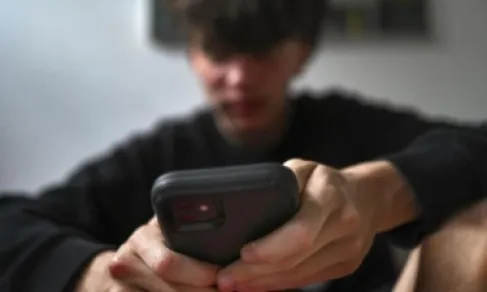 ميتا تطلق أداة جديدة تتيح للآباء مراقبة محادثات أطفالهم مع الذكاء الاصطناعي