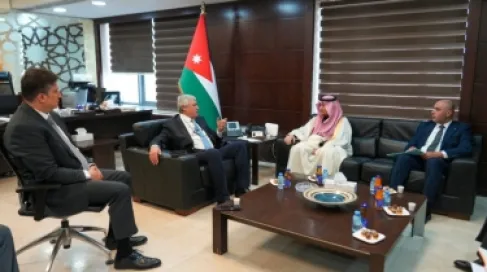 الأردن والسعودية يبحثان تعزيز النقل المشترك وتسريع الربط السككي الإقليمي