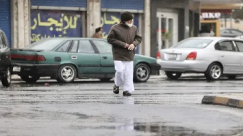 الأردن..  أجواء غير مستقرة وزخات مطرية متفرقة مع تحذيرات من السيول