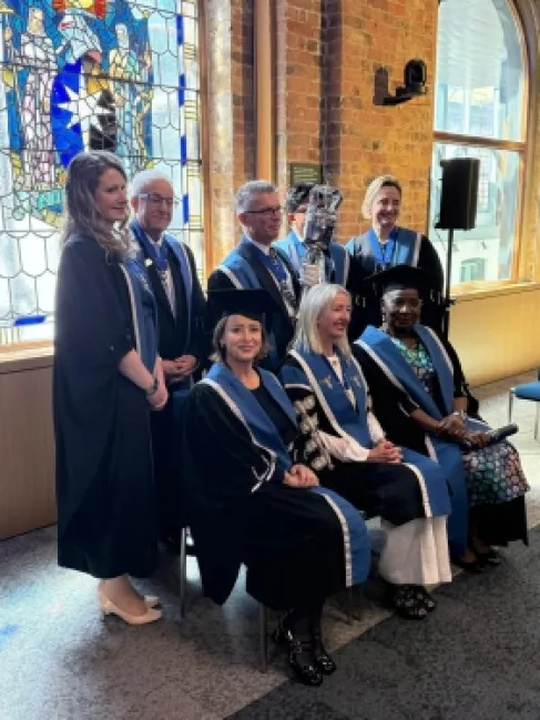 الكلية الملكية البريطانية تكرّم د. عبير عناب لحصولها على زمالتها الفخرية